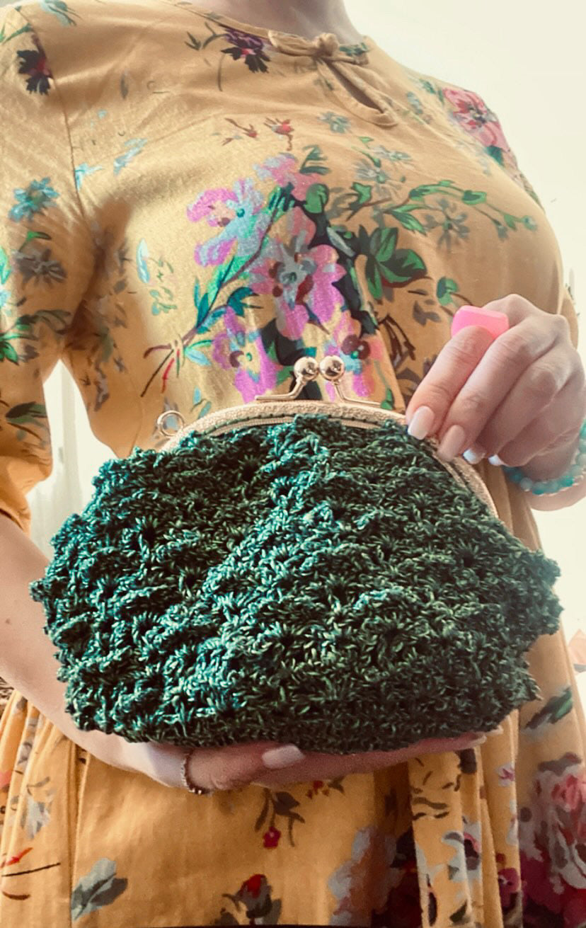 Vintage coin purse & clutch crochet pattern