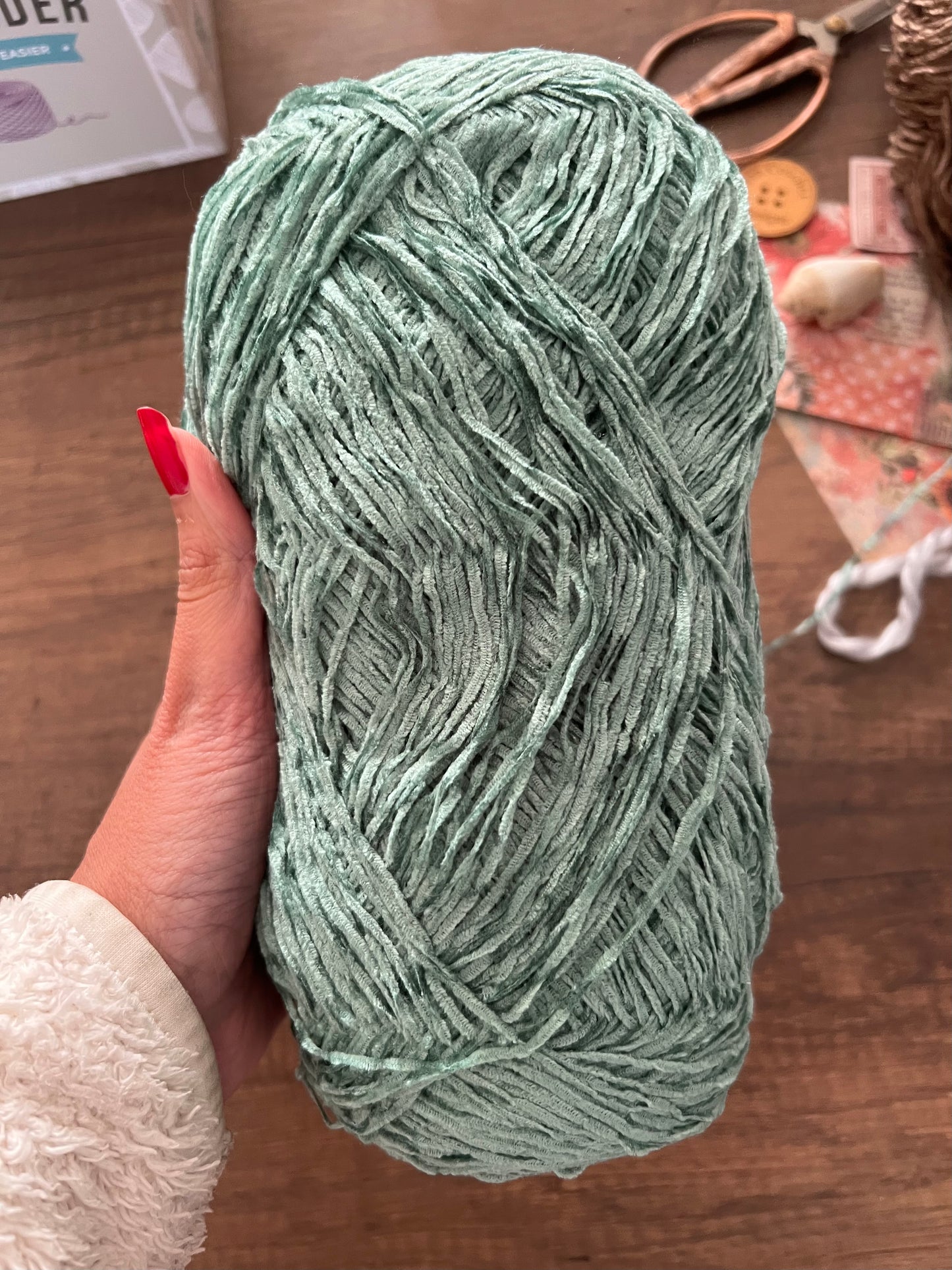 Velvet yarn