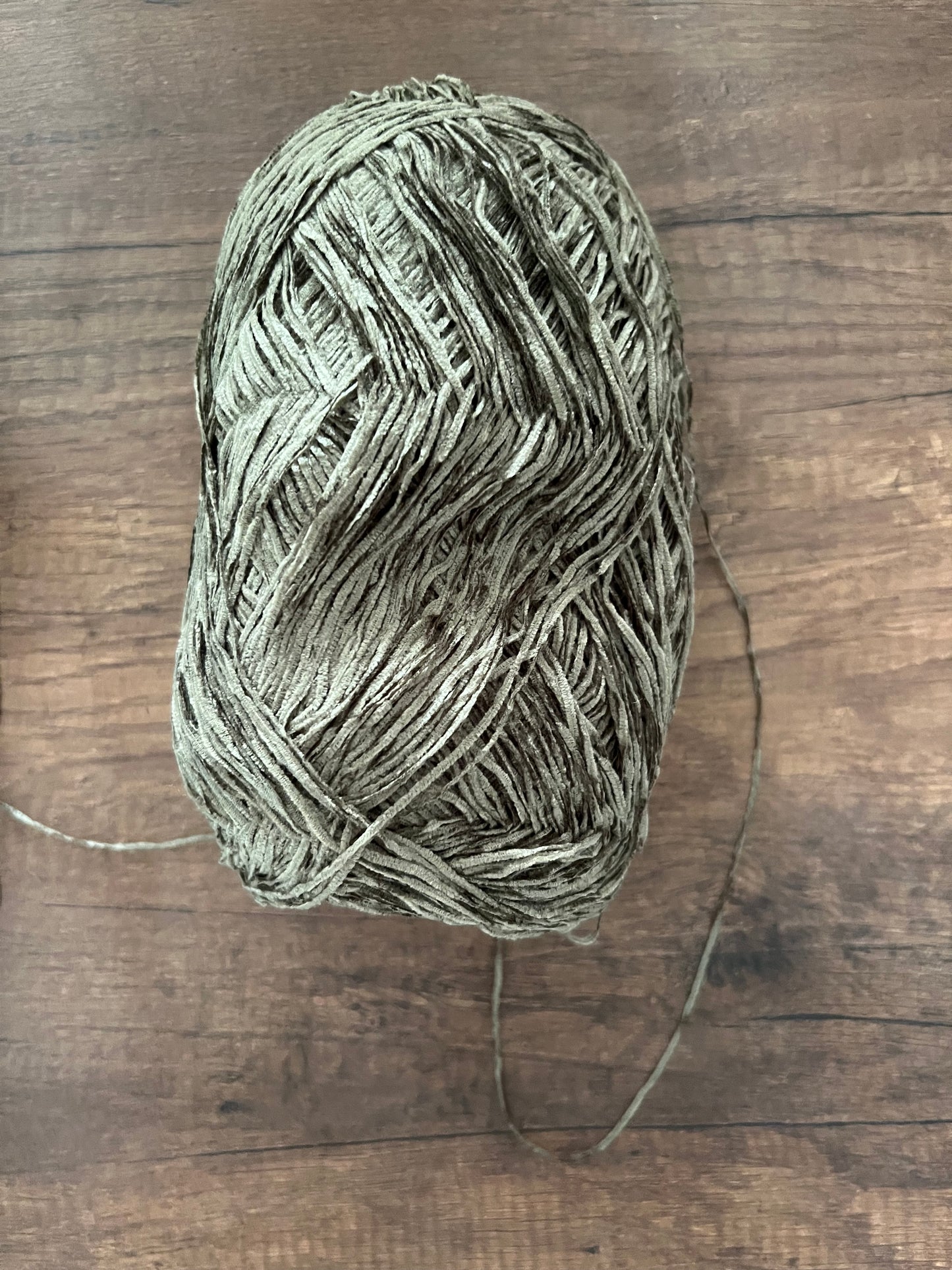 Velvet yarn