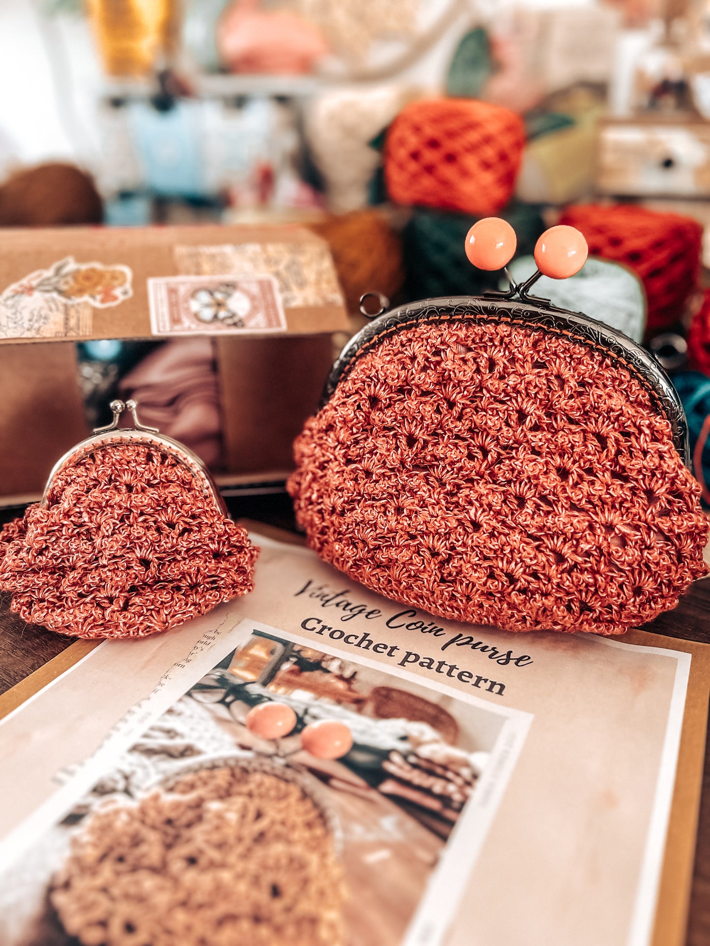 Vintage coin purse & clutch crochet pattern
