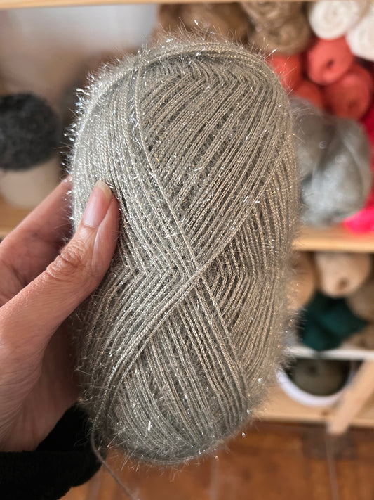 خيط سلسة Glitter