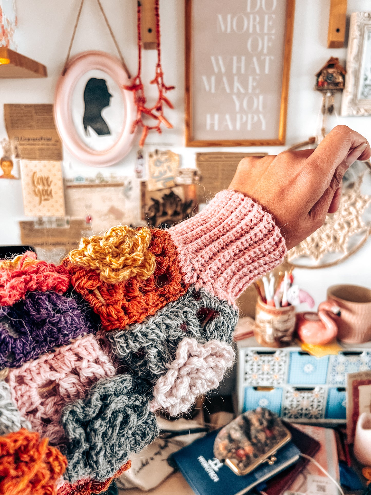Rust & Roses Cardigan Crochet pattern (Exclusive CAL) Discord Subscription only