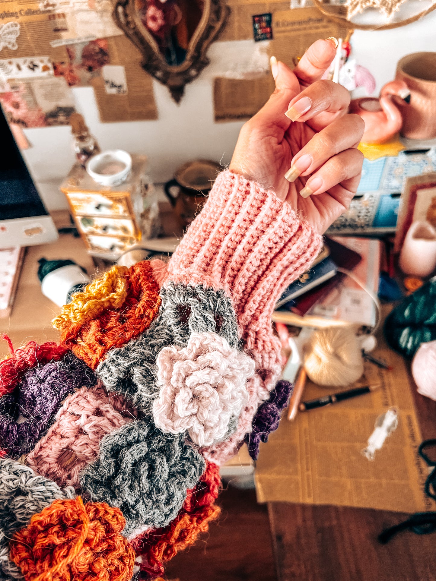Rust & Roses Cardigan Crochet pattern (Exclusive CAL) Discord Subscription only