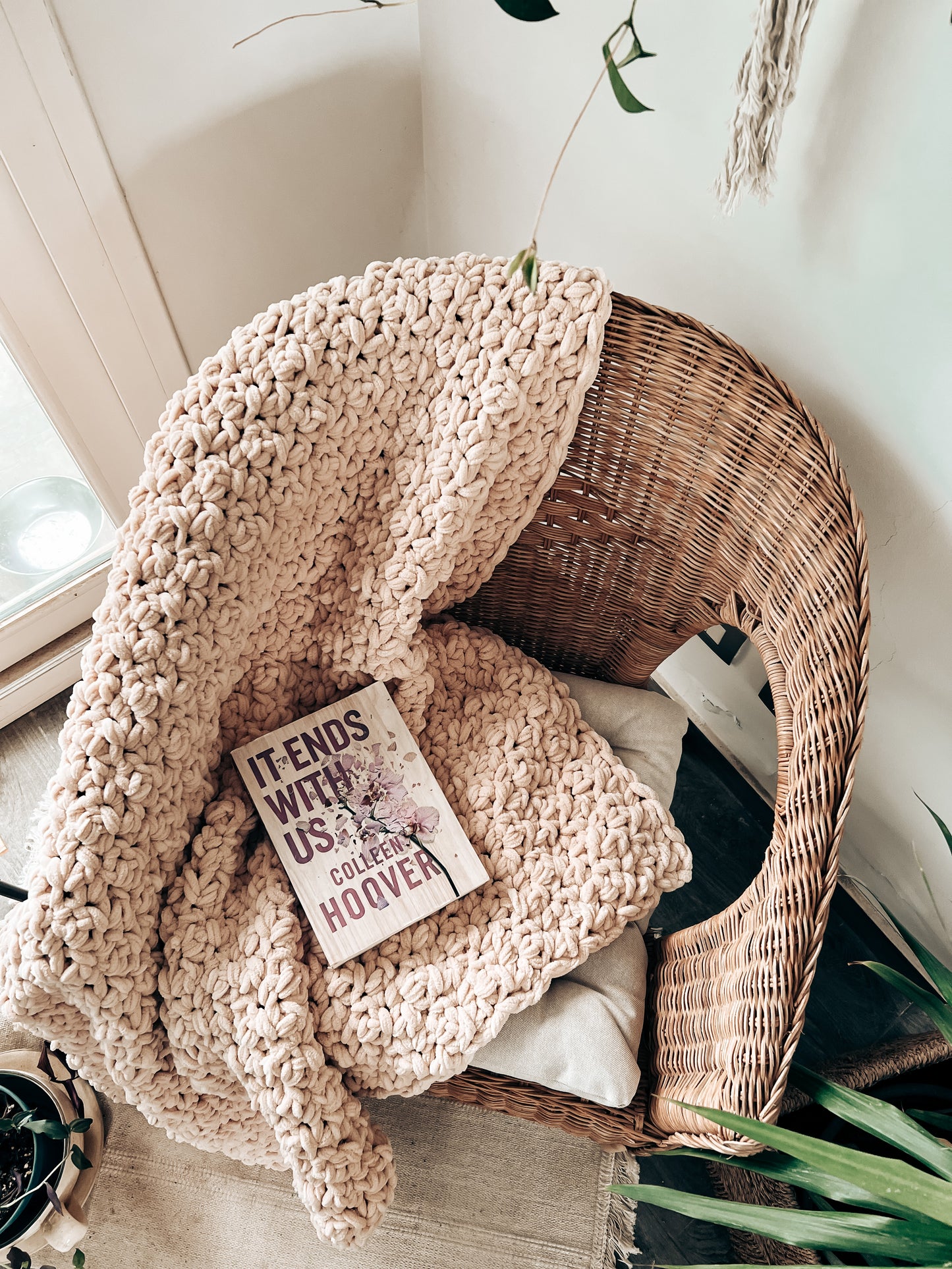 The Midnight Throw Blanket Crochet Pattern+video tutorial